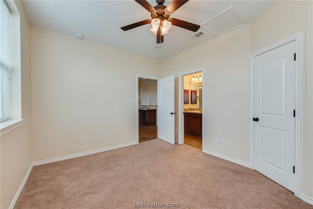 1915 Dartmouth Street 4031, College Station, TX 77840