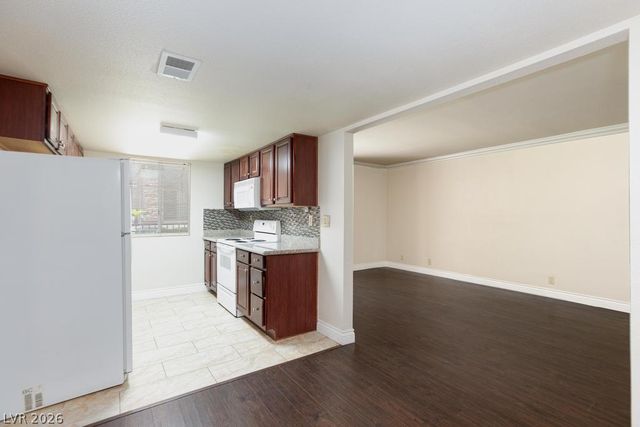 5081 River Glen Drive 127, Las Vegas, NV 89103
