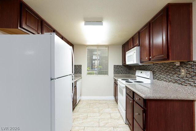 5081 River Glen Drive 127, Las Vegas, NV 89103