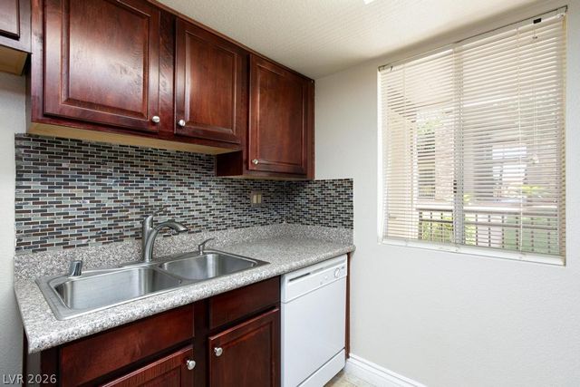 5081 River Glen Drive 127, Las Vegas, NV 89103