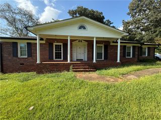 1603 Cherokee Drive, Seneca, SC 29672