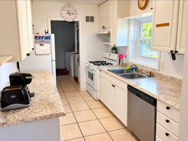 928 POWELL Avenue, Erie, PA 16505