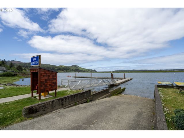 Bryant St 602 604, Wheeler, OR 97147