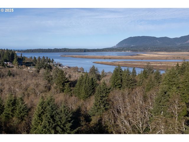 Bryant St 602 604, Wheeler, OR 97147