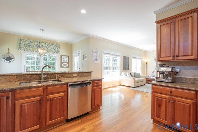 15731 Fox Marsh Dr, Moseley, VA 23120