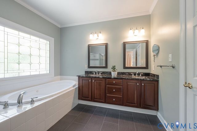 15731 Fox Marsh Dr, Moseley, VA 23120