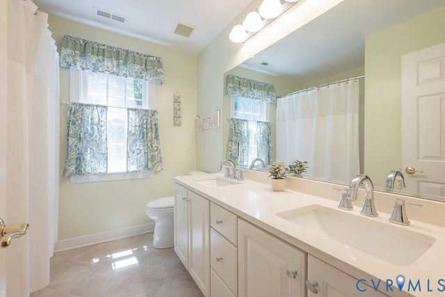 15731 Fox Marsh Dr, Moseley, VA 23120