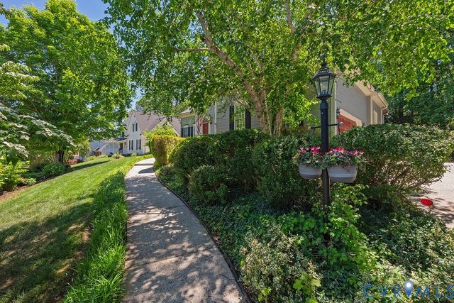 15731 Fox Marsh Dr, Moseley, VA 23120