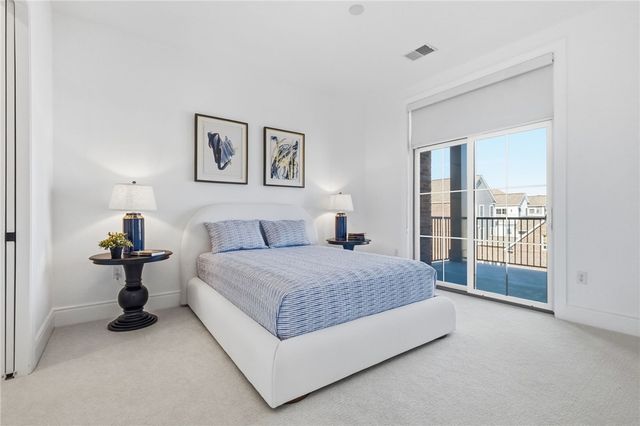 1 1st Street 310, Oakmont, PA 15139