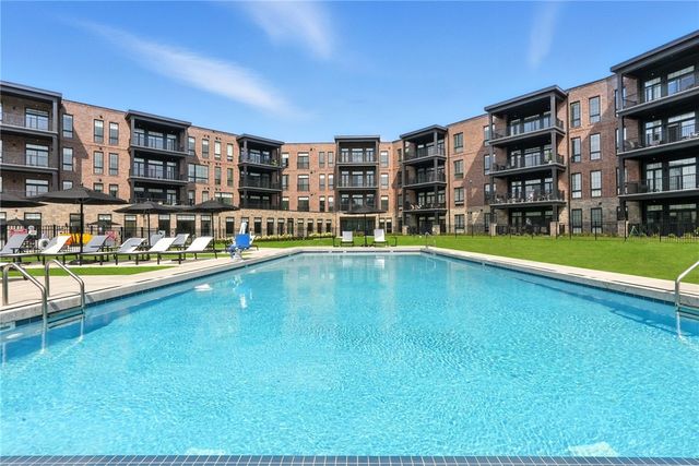 1 1st Street 310, Oakmont, PA 15139