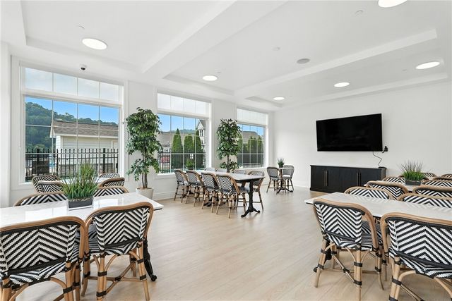 1 1st Street 310, Oakmont, PA 15139