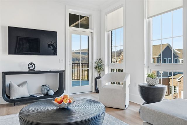 1 1st Street 310, Oakmont, PA 15139