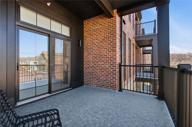 1 1st Street 310, Oakmont, PA 15139