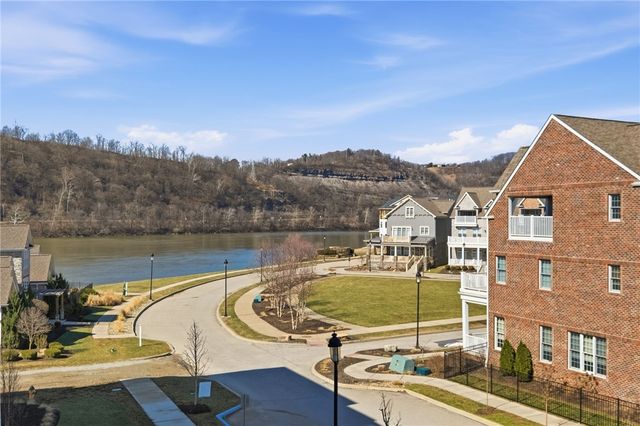 1 1st Street 310, Oakmont, PA 15139