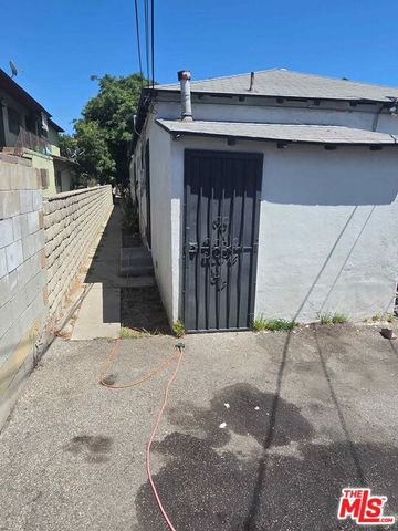 8719 Orchard Avenue, Los Angeles, CA 90044