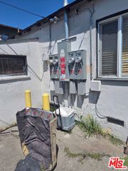 8719 Orchard Avenue, Los Angeles, CA 90044