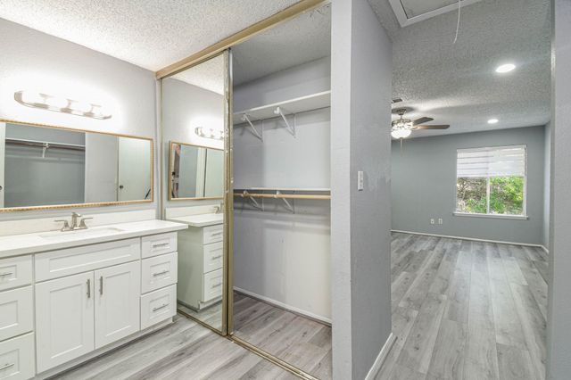 12663 Wellington Park DR444, Houston, TX 77072