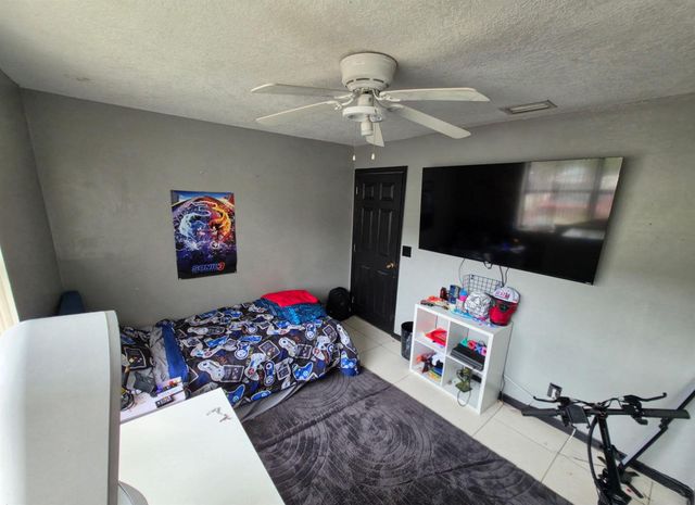7620 NW 38th Court, Sunrise, FL 33351