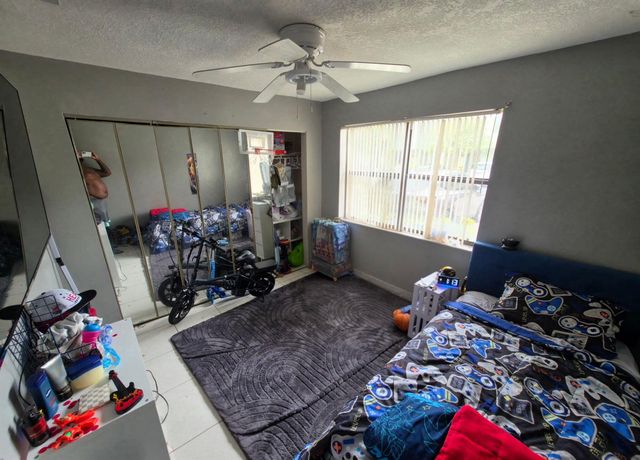 7620 NW 38th Court, Sunrise, FL 33351