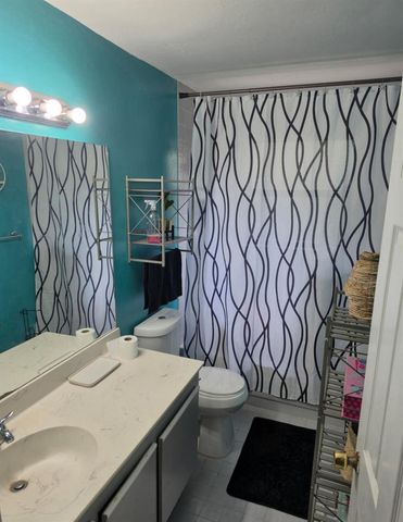 7620 NW 38th Court, Sunrise, FL 33351