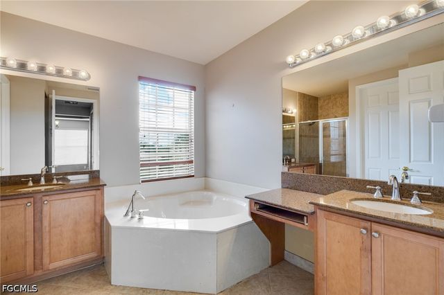 10519 Winged Elm LN, Fort Myers, FL 33913