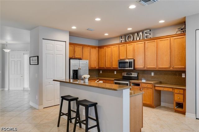 10519 Winged Elm LN, Fort Myers, FL 33913