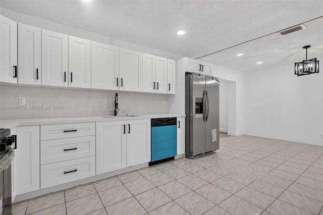 258 SW 8th St, Dania Beach, FL 33004