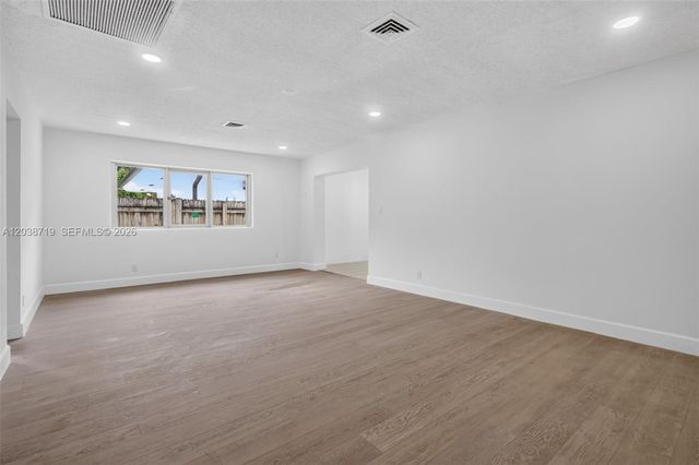 258 SW 8th St, Dania Beach, FL 33004