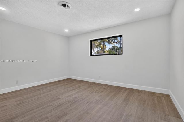 258 SW 8th St, Dania Beach, FL 33004