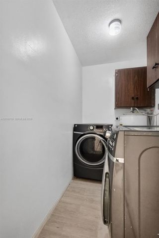 258 SW 8th St, Dania Beach, FL 33004