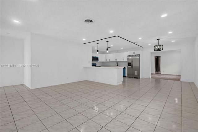 258 SW 8th St, Dania Beach, FL 33004
