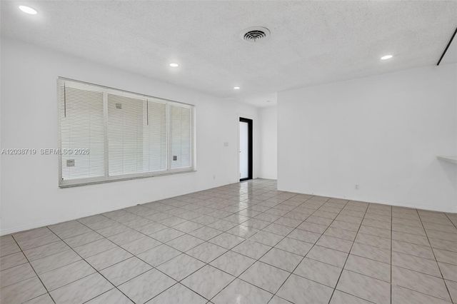 258 SW 8th St, Dania Beach, FL 33004
