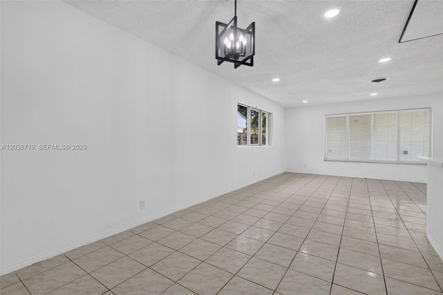 258 SW 8th St, Dania Beach, FL 33004