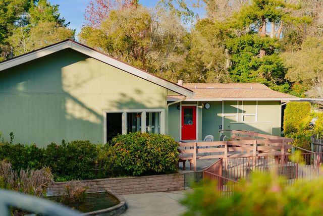 27 Pepperwood Way, Soquel, CA 95073