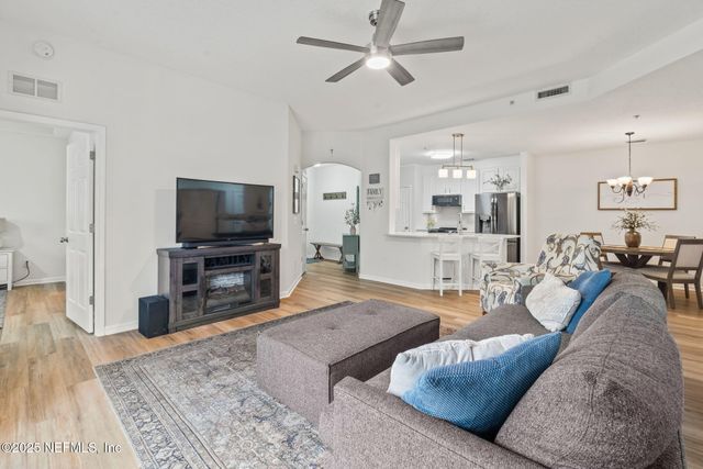 785 OAKLEAF PLANTATION Parkway, 222, Orange Park, FL 32065