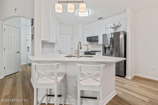 785 OAKLEAF PLANTATION Parkway, 222, Orange Park, FL 32065
