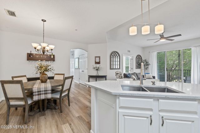 785 OAKLEAF PLANTATION Parkway, 222, Orange Park, FL 32065