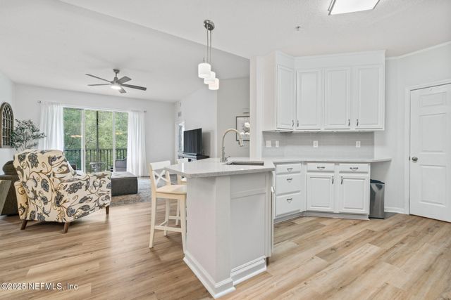 785 OAKLEAF PLANTATION Parkway, 222, Orange Park, FL 32065