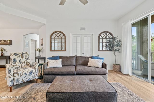785 OAKLEAF PLANTATION Parkway, 222, Orange Park, FL 32065