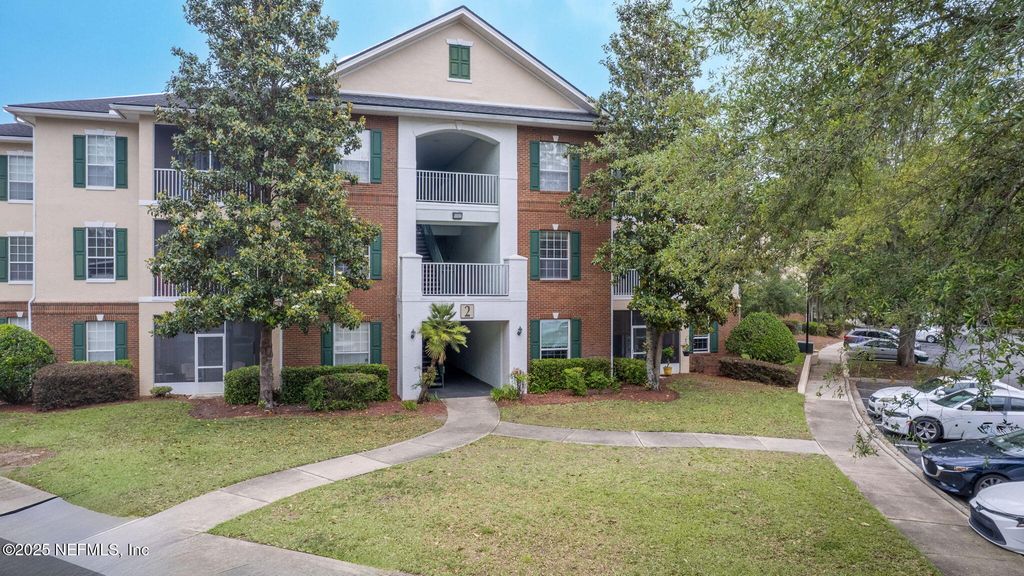 785 OAKLEAF PLANTATION Parkway, 222, Orange Park, FL 32065