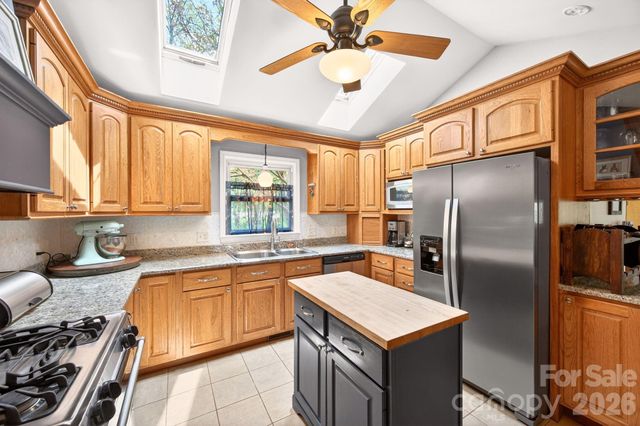 3 Ellenwood Drive, Asheville, NC 28804