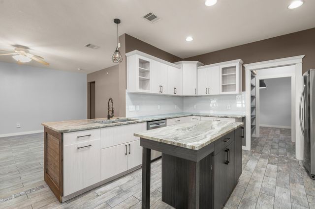 411 Olmos DR, Leander, TX 78641