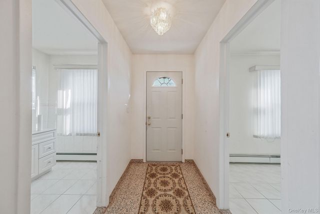 36 Frost Pond Road, Glen Cove, NY 11542