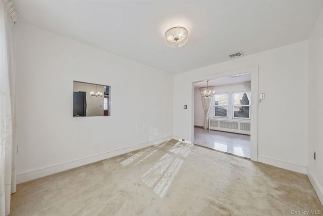 36 Frost Pond Road, Glen Cove, NY 11542