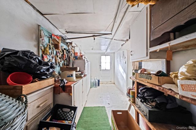 36 Frost Pond Road, Glen Cove, NY 11542