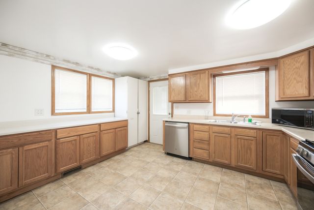 4429 W 87th Street, Hometown, IL 60456
