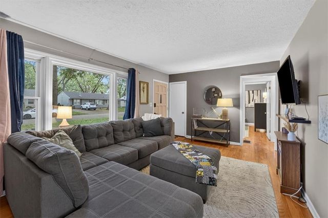3611 S Spring Street, Independence, MO 64055
