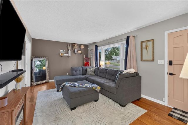 3611 S Spring Street, Independence, MO 64055