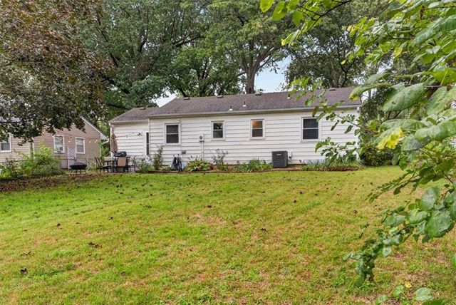 3611 S Spring Street, Independence, MO 64055