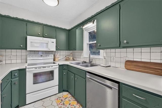 3611 S Spring Street, Independence, MO 64055